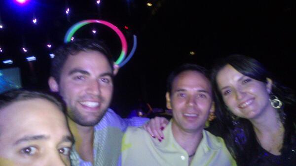 Disfrutando a pleno #fluofest / <a href="/nsanchezaguirre/">Nico Sanchez Aguirre</a> <a href="/fluofest/">fluofest</a> q fieston!!! aguante desarrollo org!!!