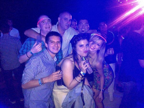 5to piso Operaciones PRESENTE en #fluofest