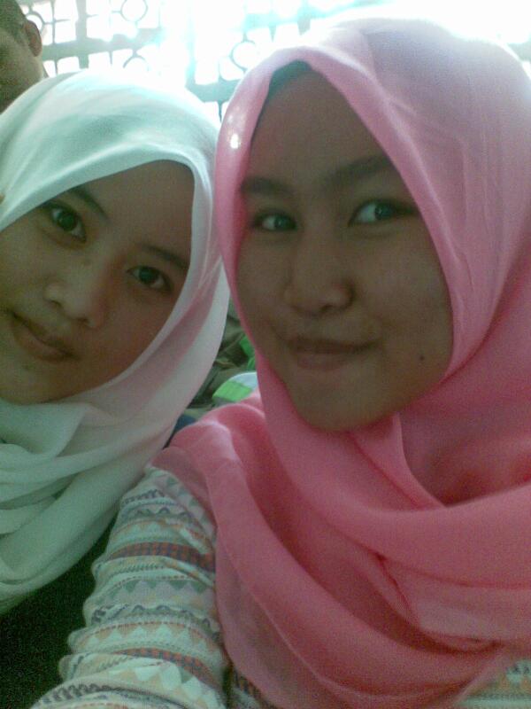 "<a href="/licasolviani_/">✌</a> <a href="/AnitaNoviana_/">Anita</a> "