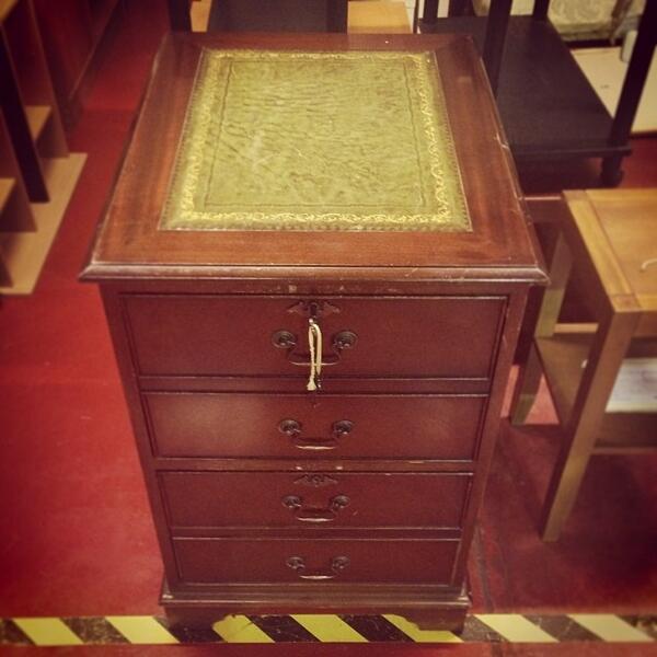 WWTwarehouse's tweet photo. Another Cabinet just in priced at £15! Not keen? What would you like to see in our next tweet/post? http://t.co/eASdfya4Vr