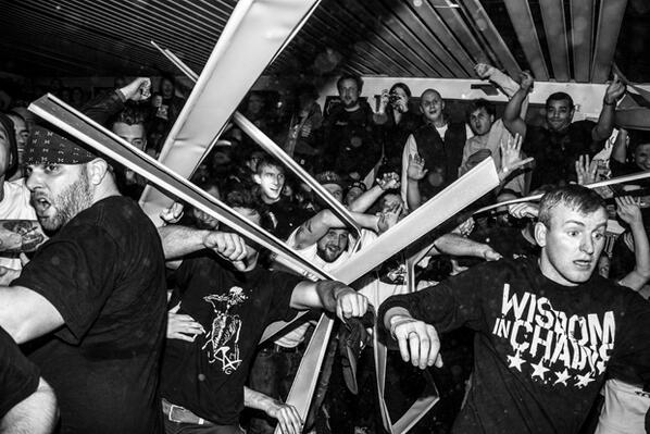 ConverseBLX's tweet photo. Antwerp got loud with #cromags http://t.co/NwiDnchLTp http://t.co/VIQFlQP1l5