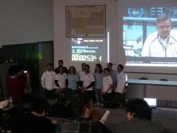 Emoció després del llançament de #gaia
Professors #ub #física contents per la bona feina