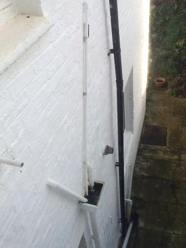 warmzonegroup's tweet image. Or that the condense isn't to Current Standards #poorworkmanship @glow_wormclub
