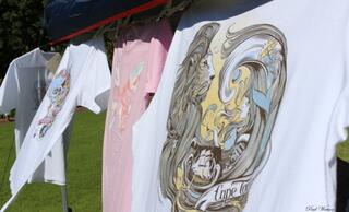 CTSummerMarket's tweet photo. Awesome Solar Powered T Shirts at Cape Town Summer Market. YUP..Solar Powered T Shirts http://t.co/7xFh0q7zOm