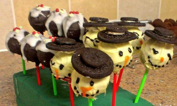 Cake pops for all the colleagues in the store :) made by <a href="/JackAlecCarlile/">jackaleccarlile</a> #Christmas #cake #pops #snowman #pudding