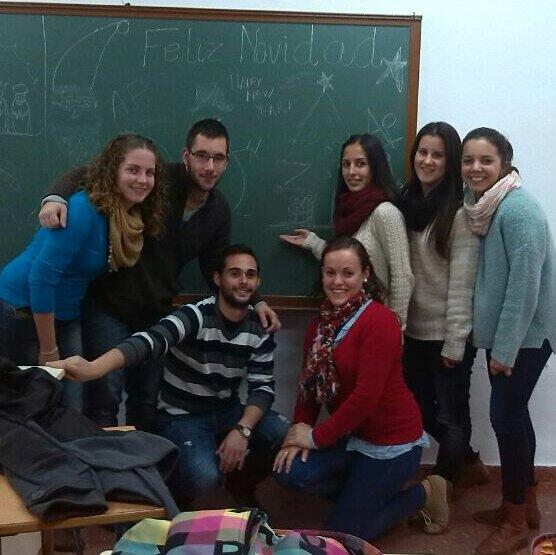 PakoSM737's tweet photo. Llega la Navidad!! los patologos se van de comia... #CañasYanis tiriririri http://t.co/8S2BznzDKb