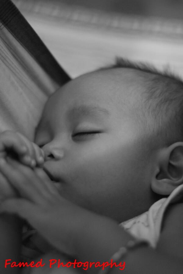 Shift_malam's tweet photo. Lullaby baby..
fix50 + f1.8 + 1.1600 http://t.co/5a8ipqGfCy