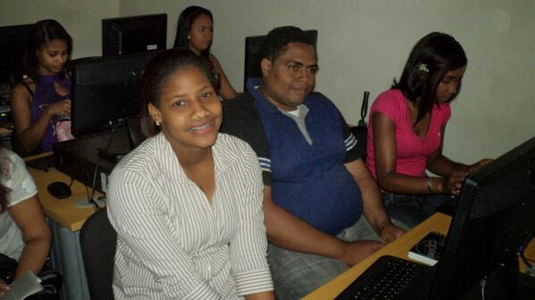 asdvcpros's tweet photo. Participantes del @CTCVillaMella en el area M. en la Red http://t.co/BOkH99Atyl