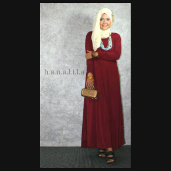 me,wearing h.a.n.a.l.i.l.a smock umbrella dress :)