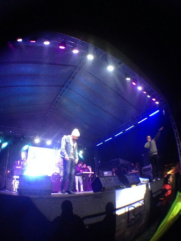 RevolverCasa's tweet photo. Que buena noche en tunja http://t.co/TAho1qkrMt