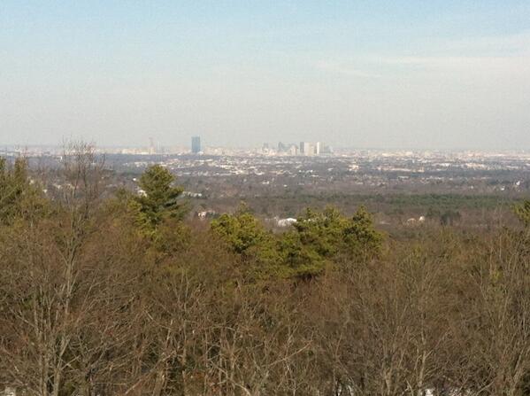 johnny_wigs's tweet photo. View of Bean Town @bhobservatory @NECN @MattNoyesNECN http://t.co/oEqQRXB9wv