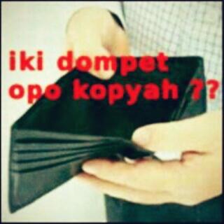 sintatriby's tweet photo. "@PictureTawa: Dompet akhir bulan, mirip peci... Wkwkwk ~@momotheory https://t.co/cQtnJeRH97" https://t.co/0tFbNZg01V