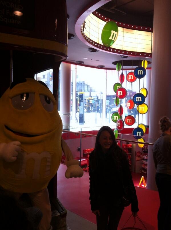TalMyLife's tweet image. 😘😘💜✌️✌️♥️ M&amp;amp;M's World !! I like !!