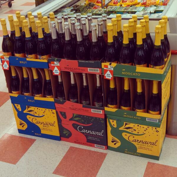 CarnavalWine's tweet photo. Carnaval is flowing at Market Basket in New Hampshire! @marketbasketthe http://t.co/gdeDpDQNsg