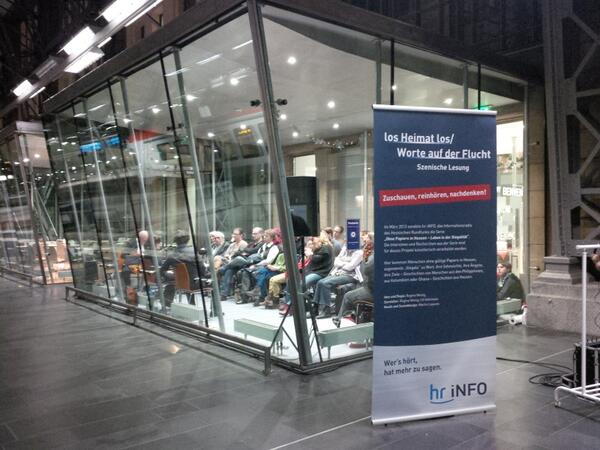 Frankfurt, Hauptbahnhof: szenische Lesung mit Texten aus hr-iNFO-Reportagen