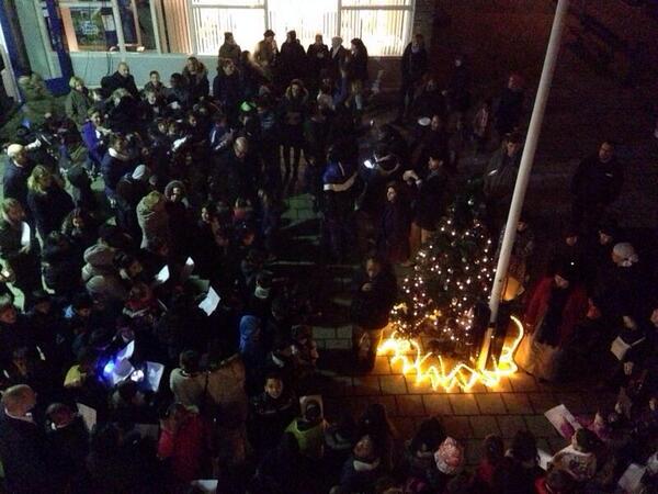 stephanusschool's tweet photo. Wat een gezellige drukte tijdens de samenzang! Mooi!! #trots http://t.co/yfB2TPuBpm