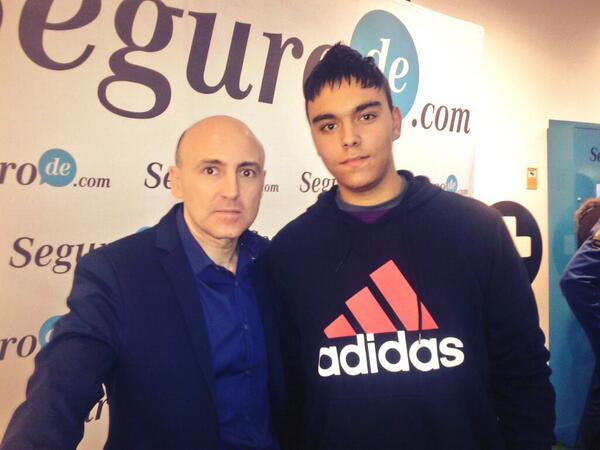 HalaUnion1923's tweet photo. Esta tarde con el gran @maldinisport http://t.co/7WgIdfSuvn