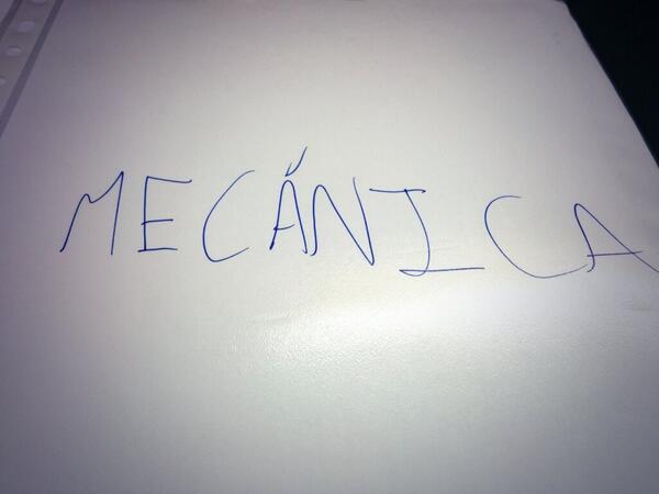 manuDs11's tweet photo. Ante lo desconocido... http://t.co/hiiGjAaBf9