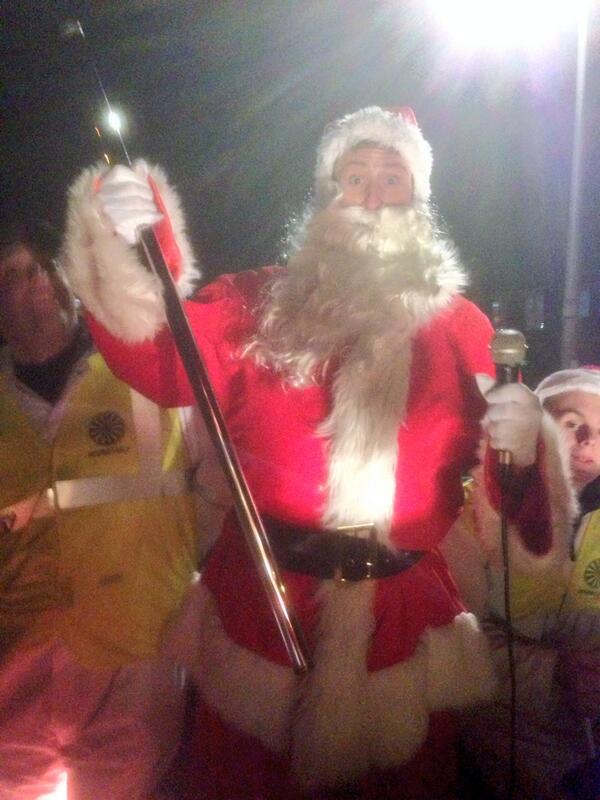 IpsRoundTable's tweet image. Ooops! I guess that handle isn&apos;t supposed to come off??  #thanksHarry #clutchcontrol