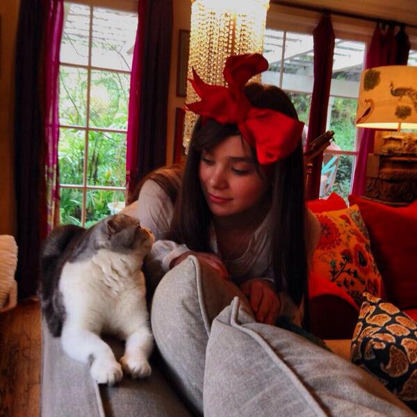 TSwiftLA's tweet image. Hailee and Meredith!