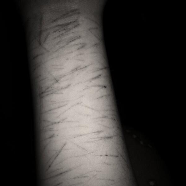 perfbodyplease's tweet image. #thelinesproject I'd do the lines project but...