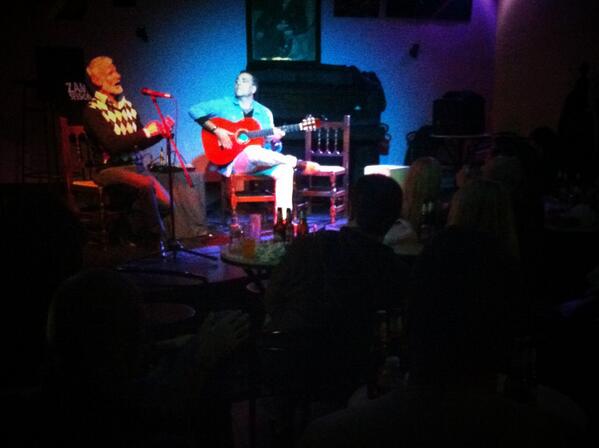 pubelasesino's tweet photo. Buen flamenco, yo la próxima Zam Session flamenca no me la perdía. http://t.co/41NHUe4k1f http://t.co/OYnVNhXl14