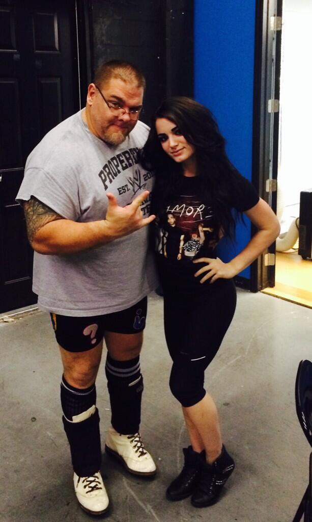 Bb4xpI9IAAANRG6.jpg:large