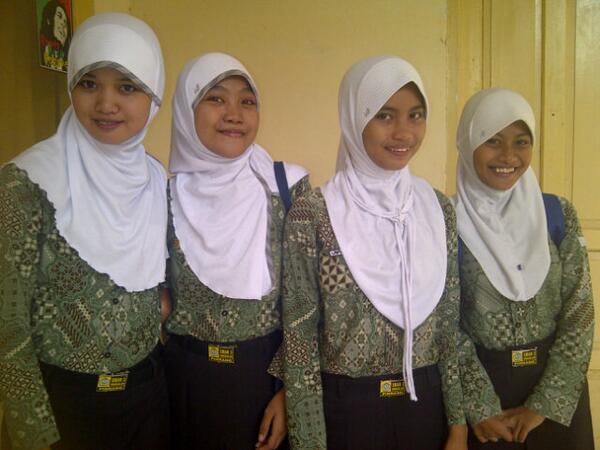 eibha_widikidiw's tweet photo. @Chicafitri @dinabiebers22 http://t.co/9n3jAGkpfi