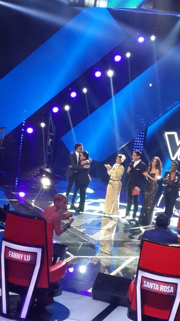 LaVozColombia's tweet photo. .@Losojosdelalma eres el ganador de @LaVozColombia ¡Felicitaciones! #FinalLVC http://t.co/dIlfh3UvrI