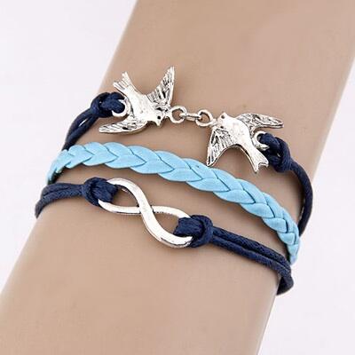 ChaplineShop's tweet photo. Blue swallow bracelet 25.000 http://t.co/qRrpWnjrNh
