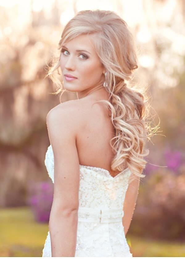 WeddingPornx's tweet photo. Her hair is perfect @PerfectHairPorn http://t.co/3Z9Etj0G3W