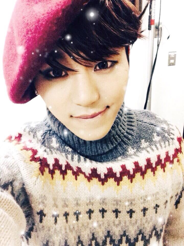 Bb5q1TBIYAAKXJP.jpg:large