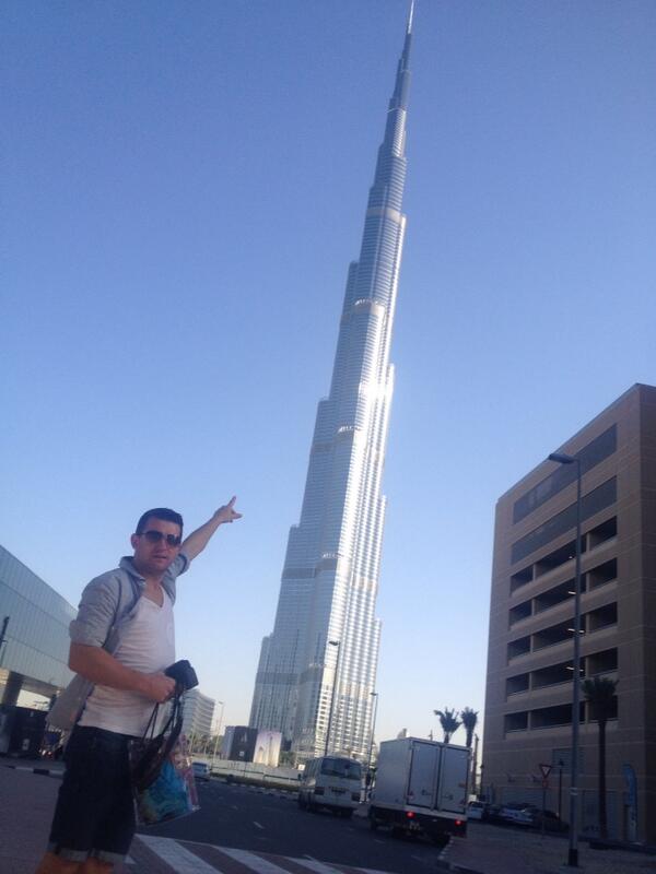 marksnowden1981's tweet image. See where in pointing to.... That&apos;s where the Empire State Building comes to.. #burjkhalifa #twicethesize