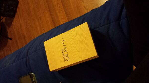 fritzzz29's tweet image. I finally got the s4 finally!! #androidoverapple