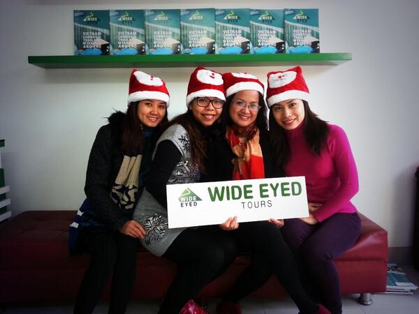 WET_Tracey's tweet photo. #Christmas spirit and greetings from WET #frifotos #vietnam  #travelWET http://t.co/7ZQgIkZOg4