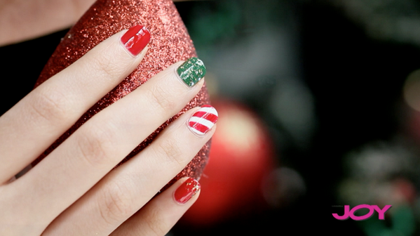 OsalonMerryG's tweet photo. @JOY_Magazine: VIDEO: Meriahkan hari Natal dgn Xmas Nail Art dr @MerryGunawaty @OsalonMerryG http://t.co/bcShtZWK4A http://t.co/TWJOtaBydH