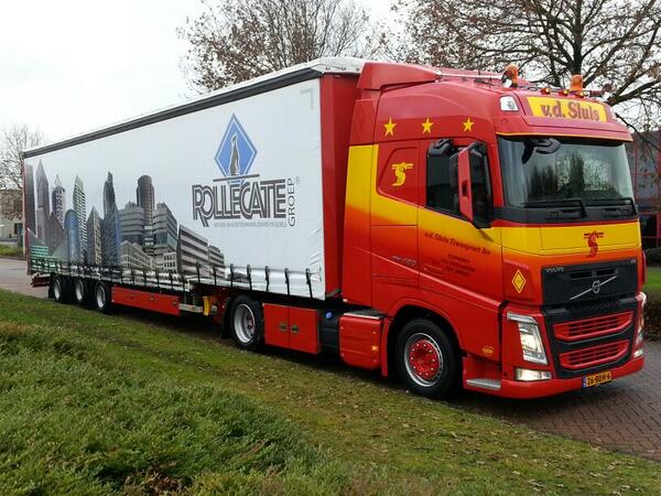 Nieuwe combinatie in gebruik! Betreft een Volvo trekker euro 6 met Pacton trailer..