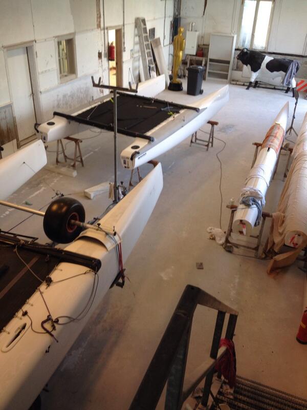 PolyCatRepair's tweet photo. Reparatie van catamarans in volle gang! http://t.co/s7QukvASdi