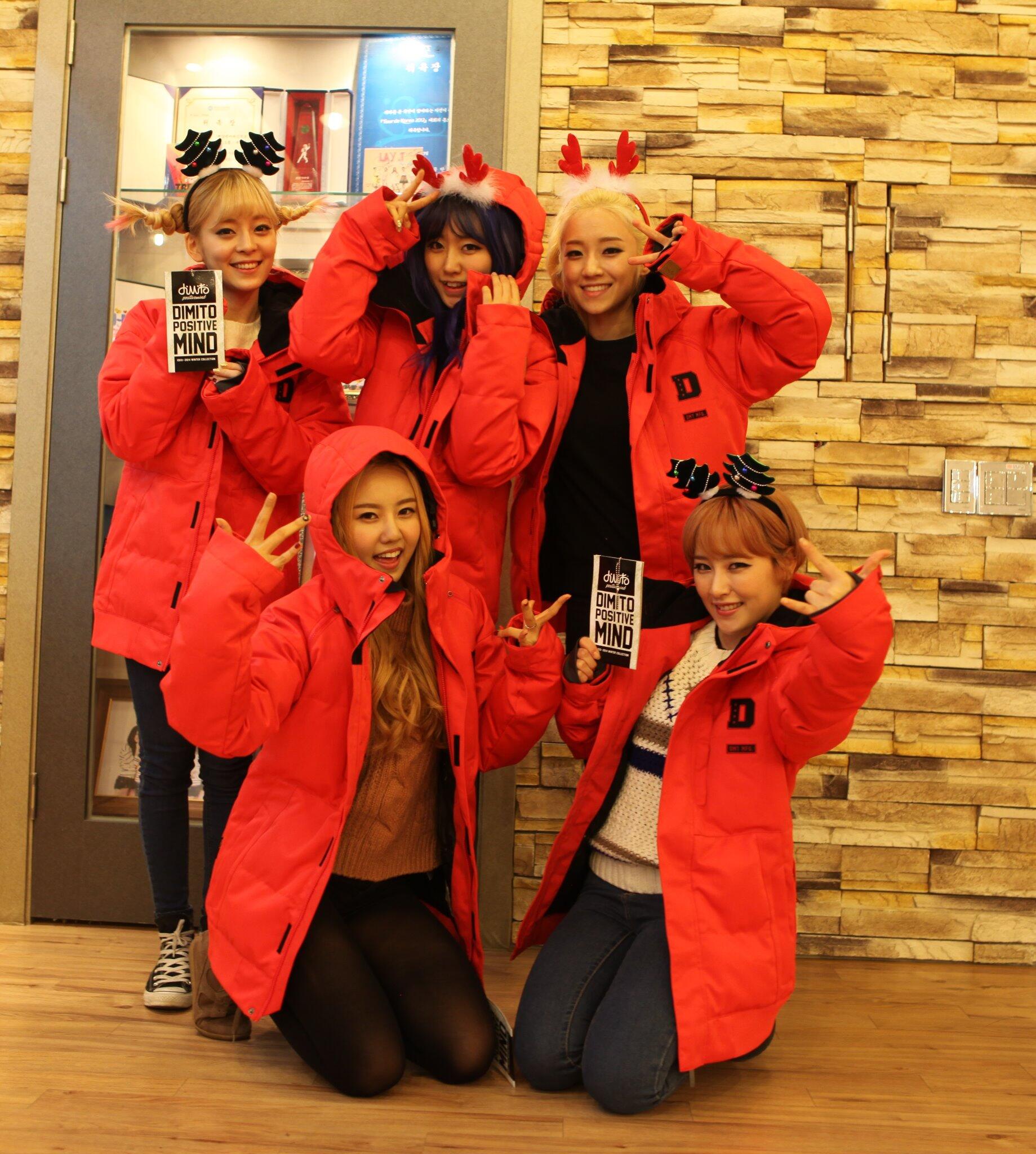 Bb7PhzuCcAA7mLs.jpg:large