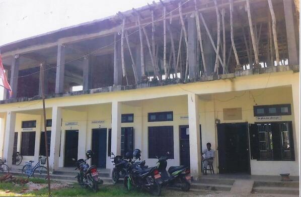 gexploration's tweet photo. Werk in uitvoering: vloeren en muren klaslokalen Shree Bachauli Nepal #kleinprojectgrootverschil @WildeGanzenNL http://t.co/QTh6LIRzrK