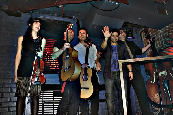 GRumberos's tweet photo. Gypsy y los Gatos Rumberos en @MOECLUB (Madrid) http://t.co/fdSbEhxtLg