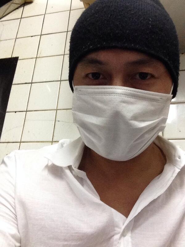 shige4931's tweet photo. だめだな

マスクにニット
犯罪者コックさんだなww http://t.co/ZX4skFm3vX