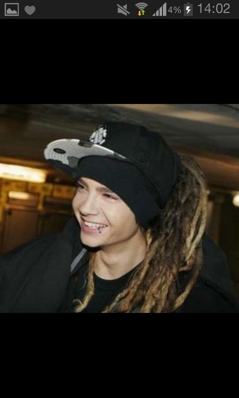 0620_TH's tweet photo. His smile is wonderful!  ♥ #tomkaulitz #alien http://t.co/qmY1eYH0rd