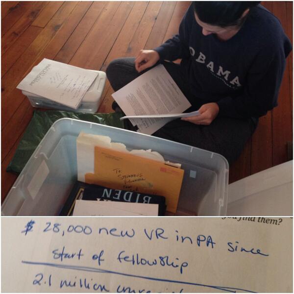 amdamiron's tweet image. .@smonahon shows me her 2008 Change We Can Believe In memorabilia.#2008FlashBack