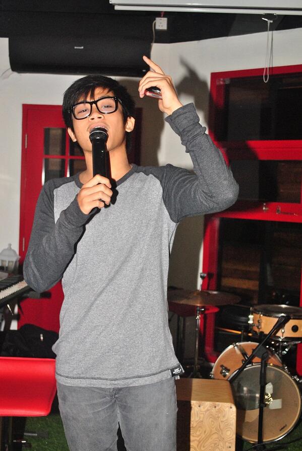 Gak lupa MC kita di #SignatureCoustic <a href="/Signature_ID/">Signature Coffee</a> @yayawnputra