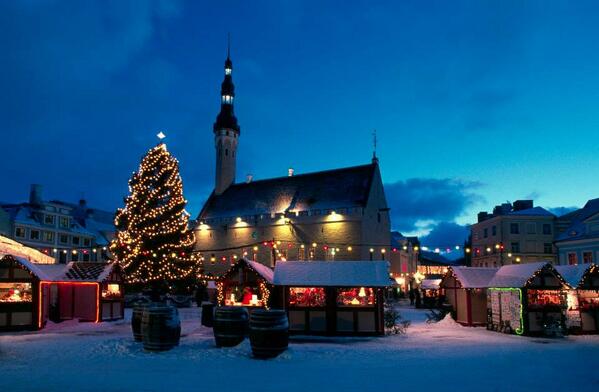 Tourhebdo's tweet photo. En manque d'idées cadeaux ? Nos suggestions de marchés de #Noël avant le week-end : http://t.co/M4IgwDKnB9 http://t.co/jXPSiuJgQl