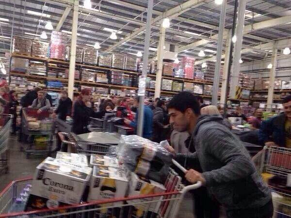 walsheman's tweet photo. Suarez heading out on the lash #legend @luis16suarez http://t.co/4pJ2fhay9j