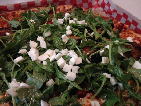 pizzaworksinc's tweet photo. Fresh #Friday http://t.co/jjdAi1SIHq