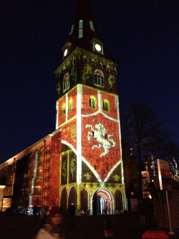<a href="/benlensink/">Ben Lensink</a> <a href="/TCTEnschede/">Tubantia Enschede</a> <a href="/rtvoost/">RTV Oost</a> het Twentse Ros op de Grote Kerk in volle glorie #trots #stadvannu