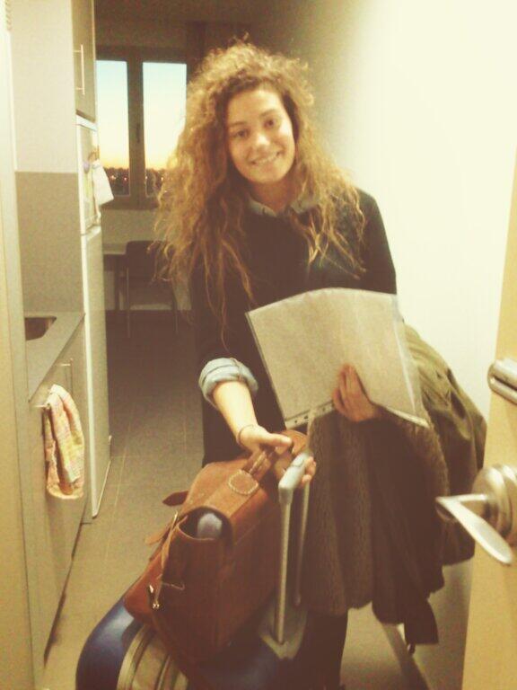 CaaarMayo's tweet photo. Que dice que se va y no me lleva... <3 @Aguaronn http://t.co/LT4zadkRW2